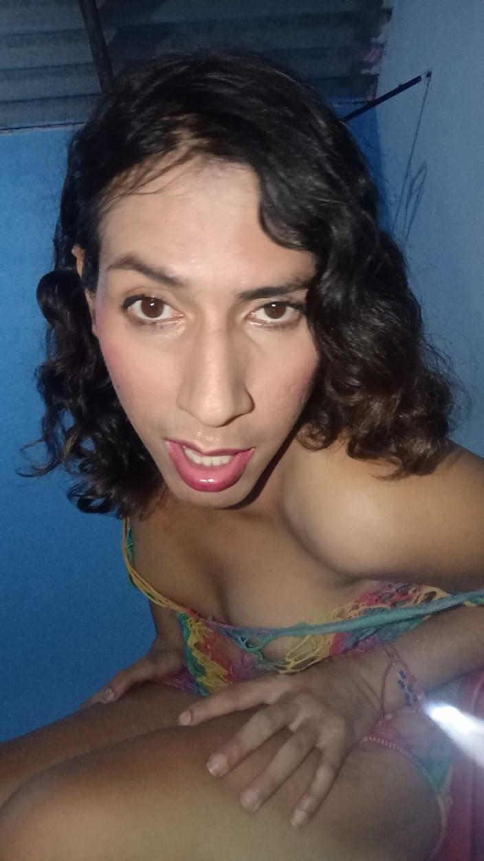 Femboy from Colombia: Roztomilý a sexuální make-up pro všechny