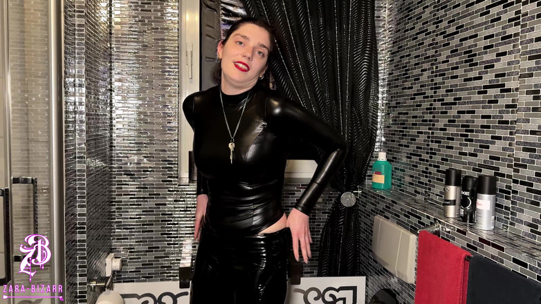 Zara Bizarr: Sleduj, jak čůrám