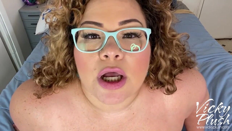 Vicky Plush: Betrügen deine freundin mit einem heißen fetten arsch, latina-homewrecker, WICHsanleitung