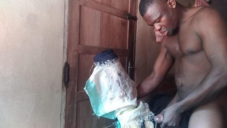 Moviesporn1: 젖탱이를 핥는 여친