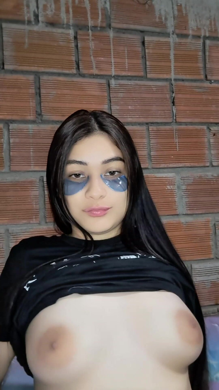 Yulieth Gomez: Yulieth Spills Hot Pussy Fast and Deep