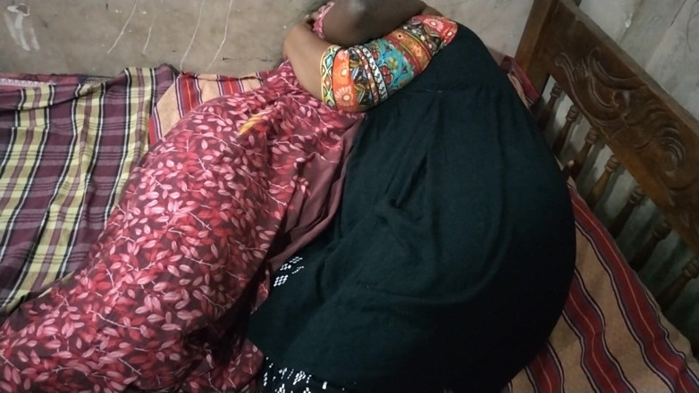 Benita sweety: Tamil Lesbian Aunty Hot Sex with Young Boy