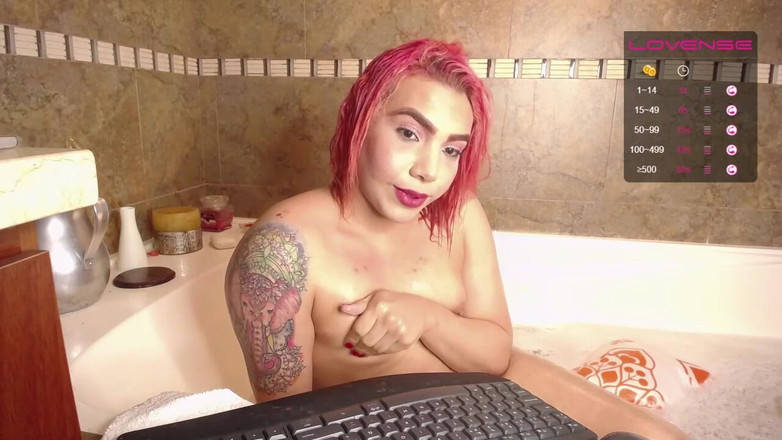 JessieRoss: L'ora del bagno più sexy