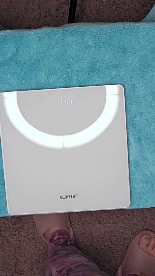 Boob Weighing (Sarah Rae) Boob Weighing (Sarah Rae)