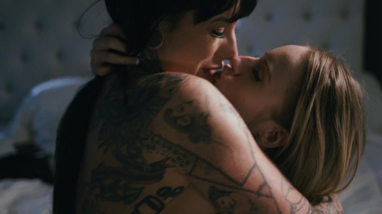 SweetheartVideo: Líbání lesbiček