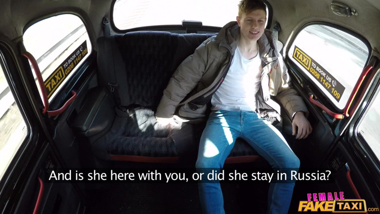 Female Fake Taxi: 여자 가짜 택시 - 유혹당하는 순진한 젊은 관광객