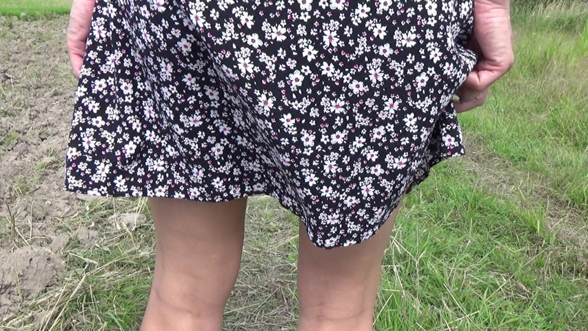 Powerful Pissing and Wet Dirty Feet