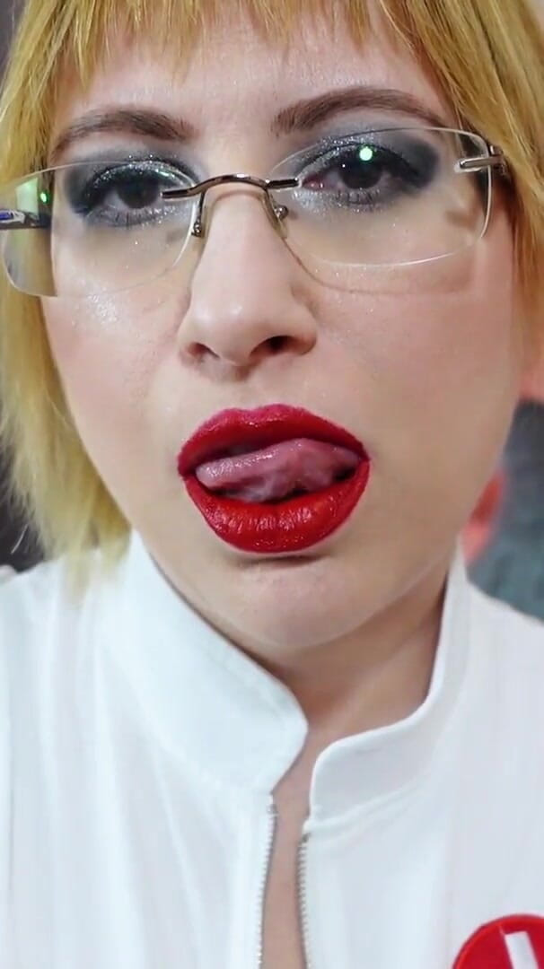 Hot nurse with juicy red lips (Morrigan Havoc)