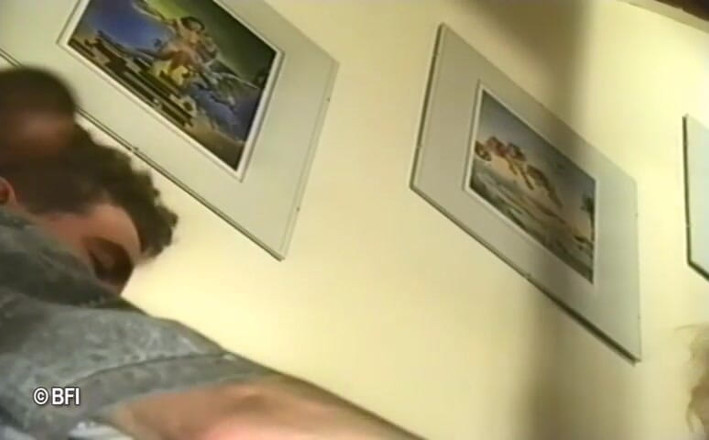 Mature Babes: Krásná manželka miluje šukání na schodišti
