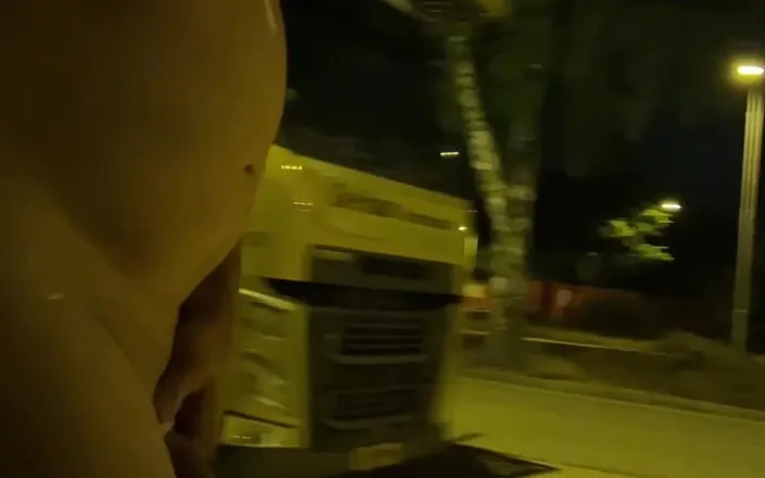 No limit cbt slave: Busted Walking Naked on Parking