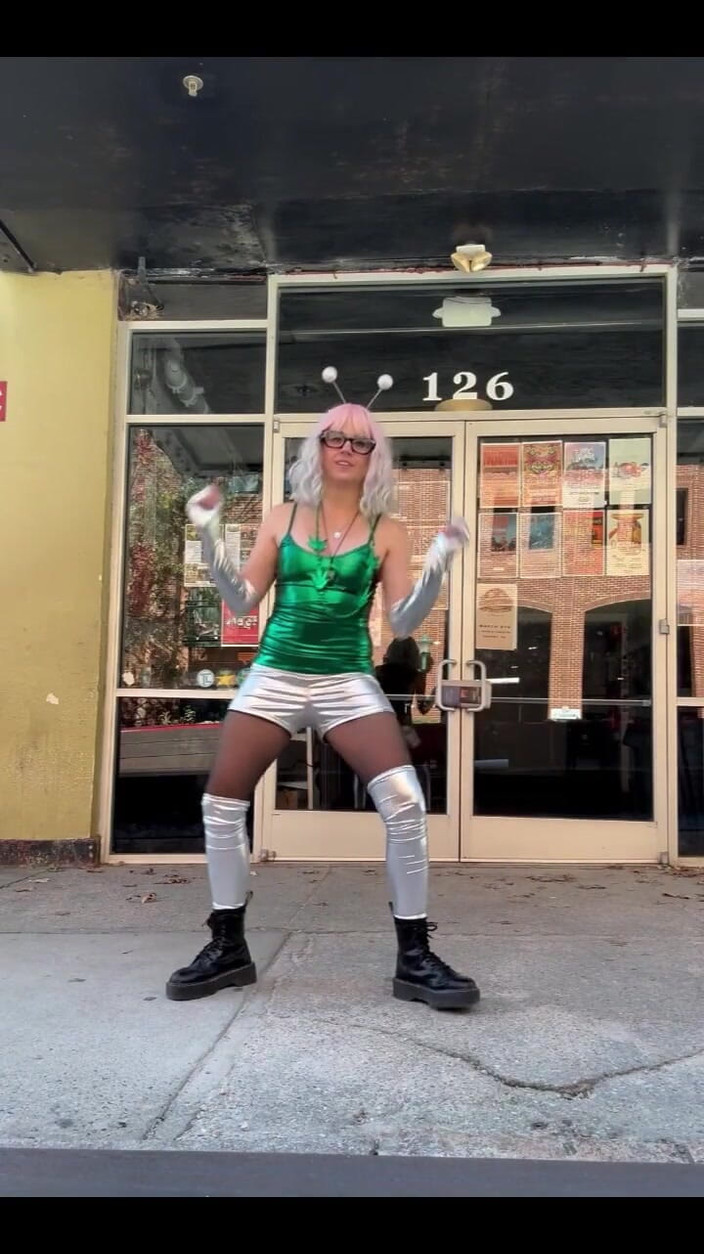 Suzy Wylde: Suzy Wylde Coming in Hot and Horny for This Fresh...