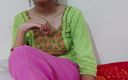 Saara Bhabhi: 힌디어 섹스 스토리 롤플레이 - 새엄마 따먹히는 인도 발정난 소년