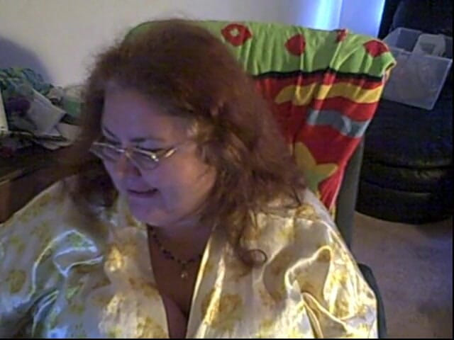 BBW nurse Vicki adventures with friends: Cam show of me playing with some balloons