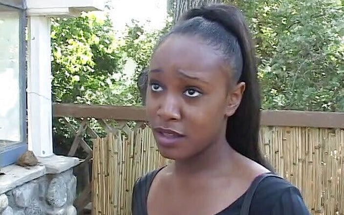 Big Black World: Bella ragazza nera portata a casa per un martellante