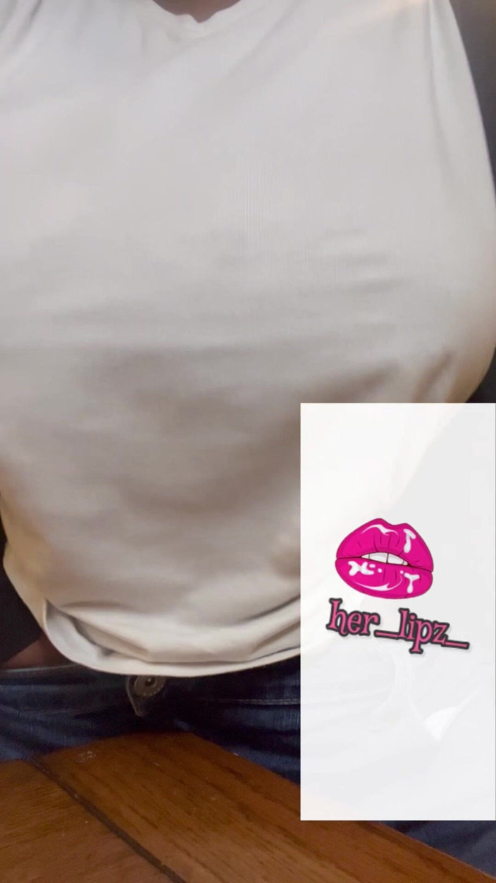 Anye Meshell: Putting Ice in My Pussy for the First Time!