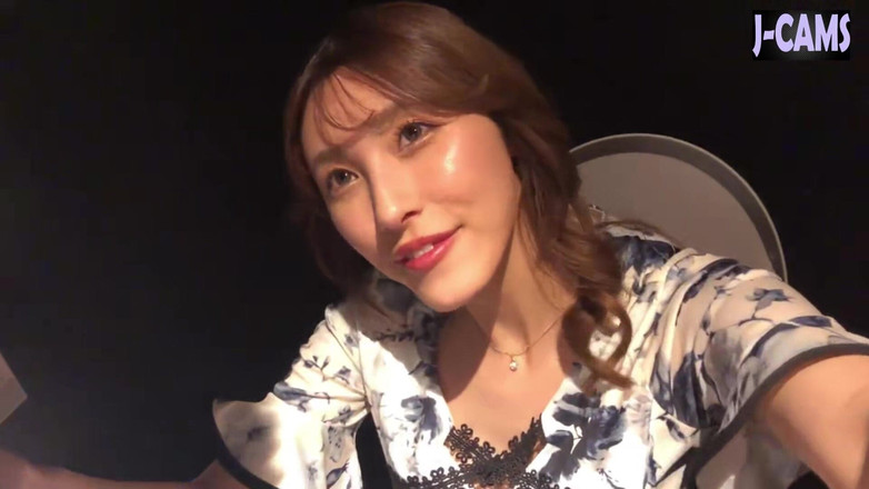 J-Cams: Kana Morisawa Ignites the Night - 1