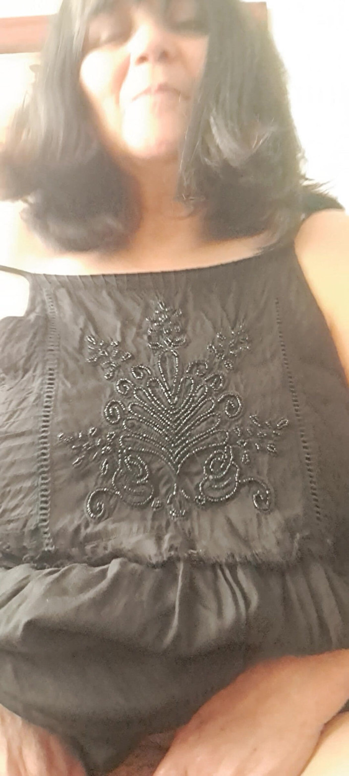 Mommy big hairy pussy: 毛深い膣を持つ成熟した継母