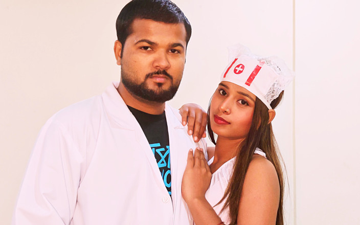 Baby Tina: Hintli desi doktor ve güzel hemşire sert seks videosu amcığı...