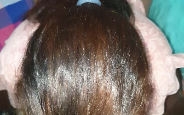 Tiyana: Esposa puta escupe en marido gran polla de rodillas y...
