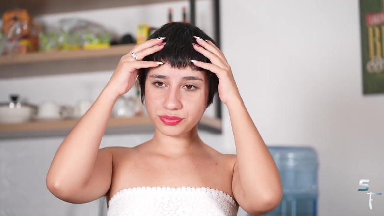 Shave Flix: Yesenia kehrt zurück