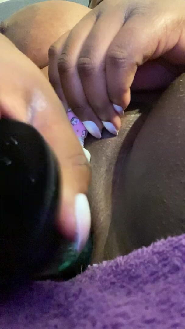 KohaiKakes: Tiny pussy BBW