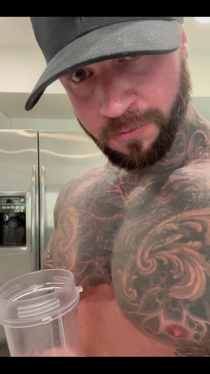 Jasons feet: Jsem tvá super nadržená osobní trenérka