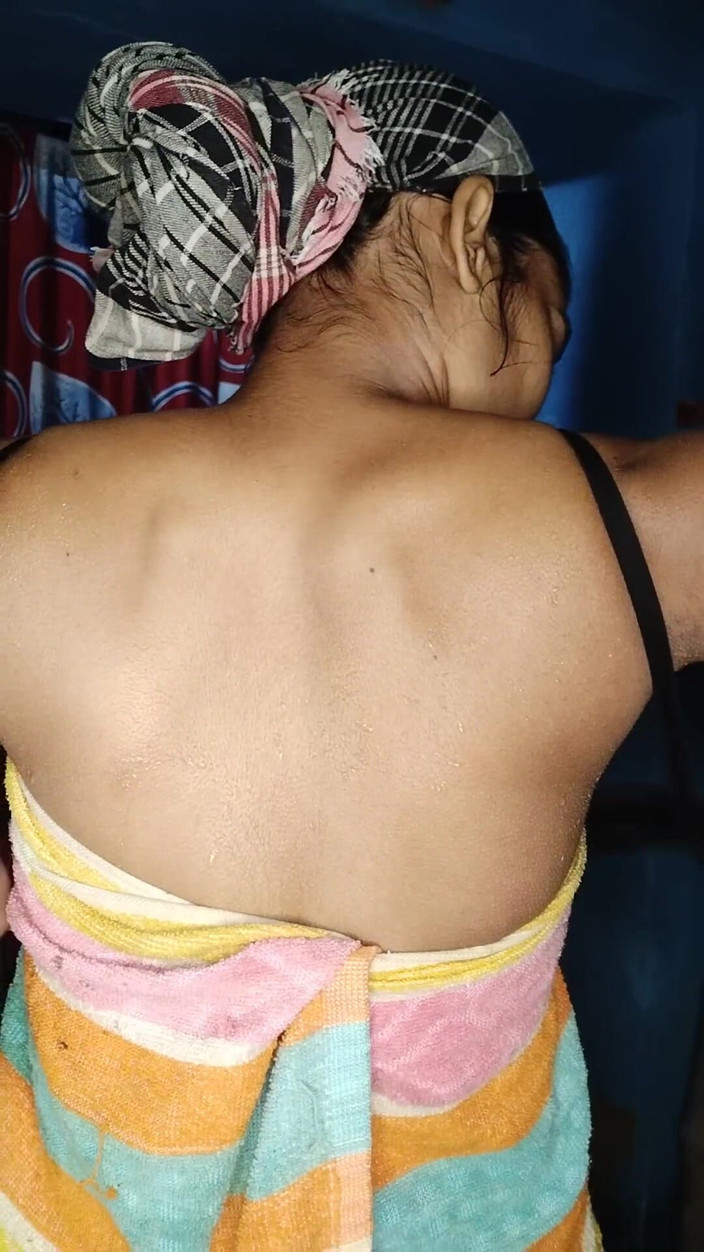 Surajpuja813: ผัวของกูถ่ายวิดีโอโป๊เปลือยของกูด้วย