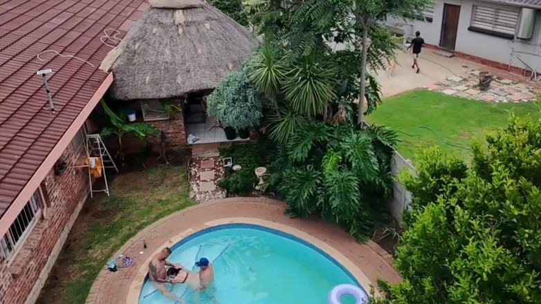 Bigjoefuckalott: Złapałem moich sąsiadów ruchających się podczas lotu z moim dronem