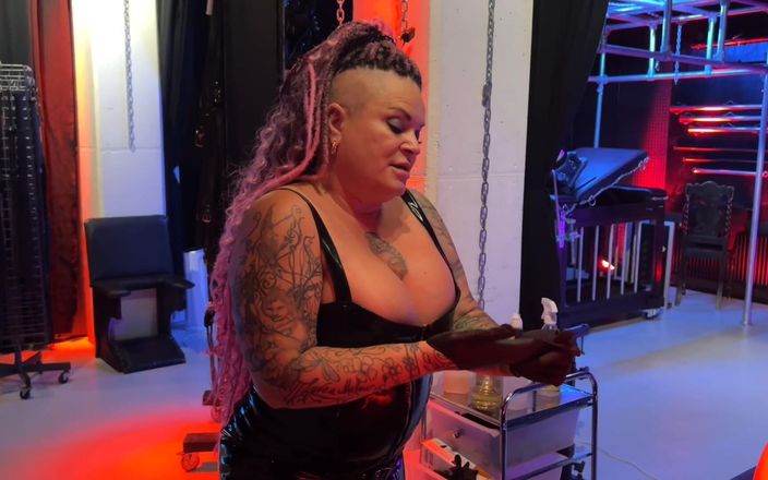 Domina Dark: Pegging the Bobble Boy