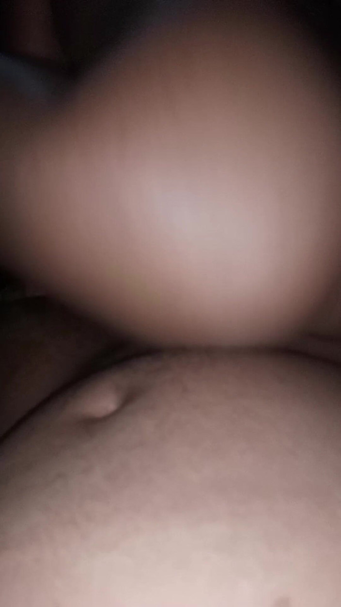 DFLOW69: Jugando con mi culazo Doggystyle, misionero y yo lo montamos...