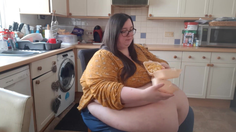 SSBBWLadyBrads: Ssbbw vs godzilla burger eating