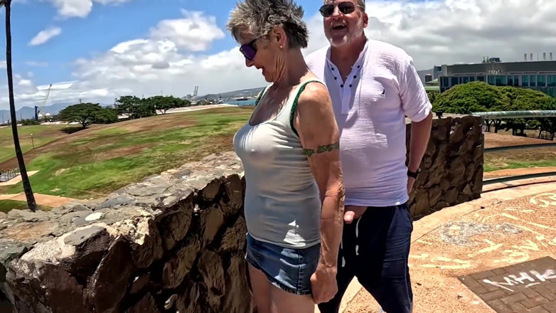 FromThisNight: Tocmai l-am întâlnit pe acest vizitator din Hawaii -- și iată-ne aici, în aer...