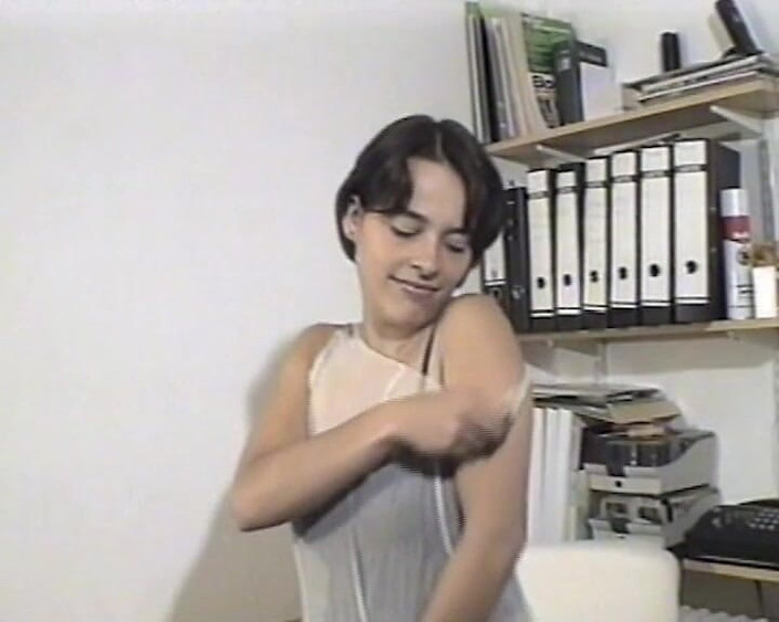 BB Video - Vintage Story: Alman amatör genç kız yalnız kadın kıllı amcıklı esmer