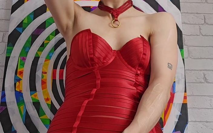 Melodyfluffington: Wunderschöne trans-frau schnüffelt an höschen und wichst