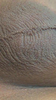 Shemale teen asiatica si masturba