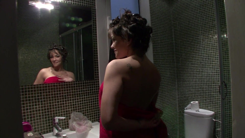 Club Innocence: Les nanas latines en résille adorent les ennuis à trois - DVD