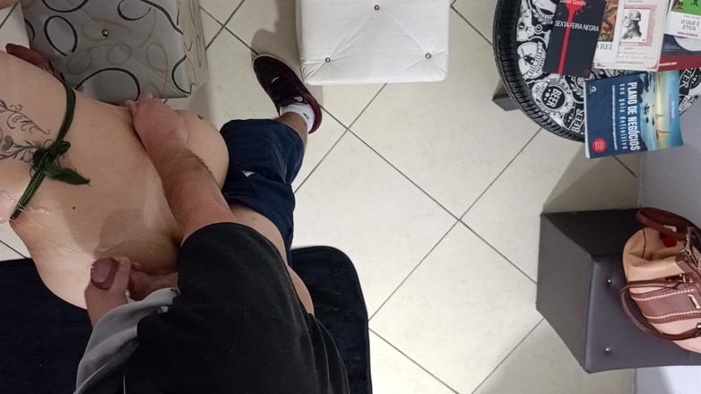 Victor SweetCoupleStories: Nieoczekiwany seks w poczekalni z Nieznajomym.