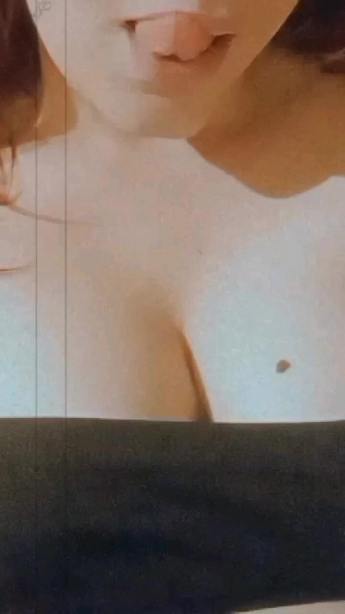 AlessiaAle98: Se mig knulla din slampa fru!"