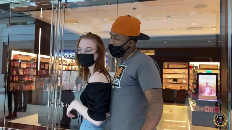 Rome Major: Rome Major Finds 2 Hot Sluts At Local Mall!!