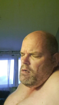 Dildo Fuck Demonstration of the Slut in the Morning
