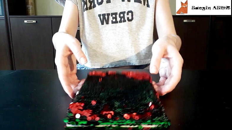 Saegin: ASMR Textury scratching, část 2 (bez mluvení)