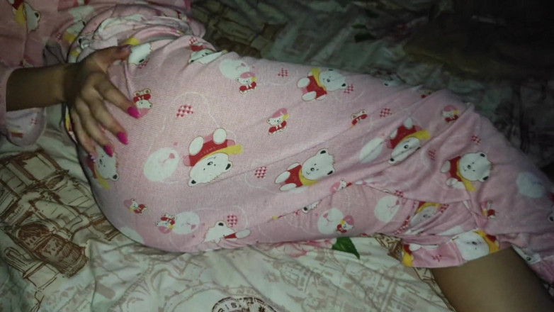 Taboo Room: Przyrodnia siostra i stary przyrodni brat pieprzą się na łóżku rodziców!...