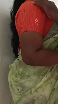 Vidéo de 47 minutes, une femme se fait baiser par son voisin sur la terrasse / sous-titres en anglais