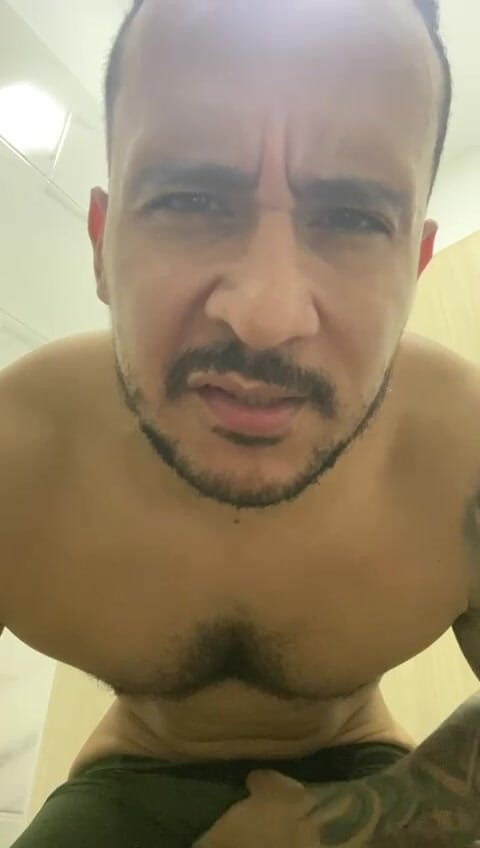 Christian_colombian: Musculos De Un Latino Muy Cachondo Parte1