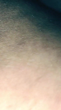 Moglie scopata dal marito quando è assondata nuda sul letto