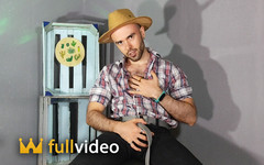 LouiFerdi: Kovboj s velkým chlupatým čůrákem tvrdě stříká - Louis Ferdinando (celé video)