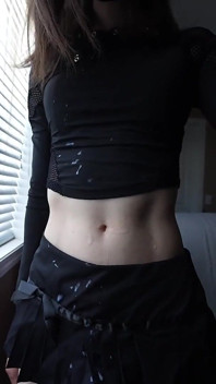 Můj obrovský penis mě drtí do mrdky