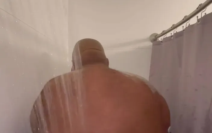 Blkhole420: Weight in, shower and baby oil