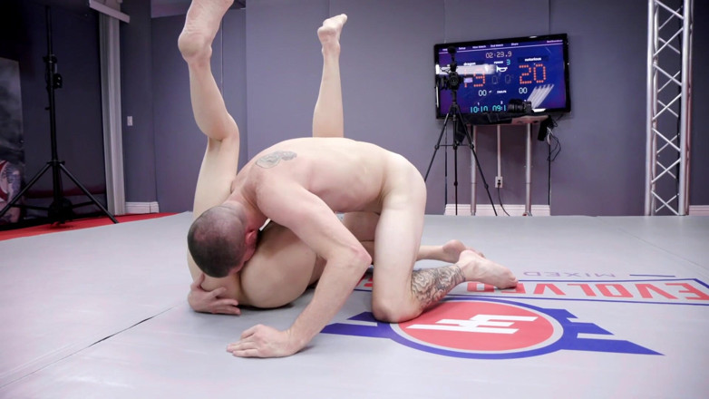 Evolved Fights: Agatha Delicious Vs Cody Carter Mixed Wrestling