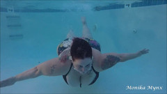 BBW Pleasures: SSBBW procházky a plavání v bazénu